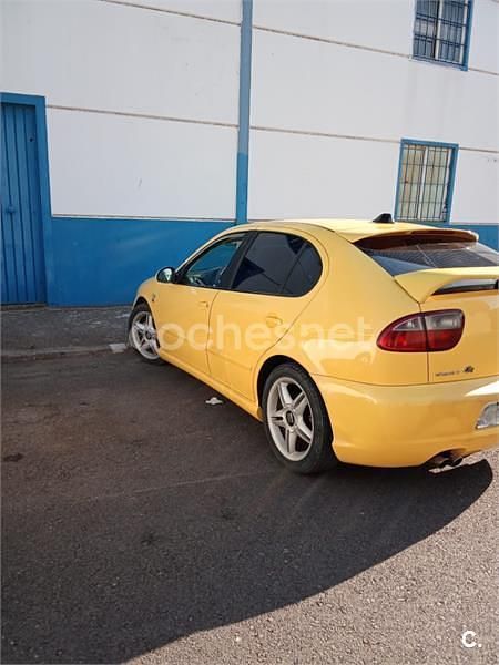Amarillo Usado 2003 Seat Leon Sport Berlina | 6000 € (Caro) - Imagen 1/4