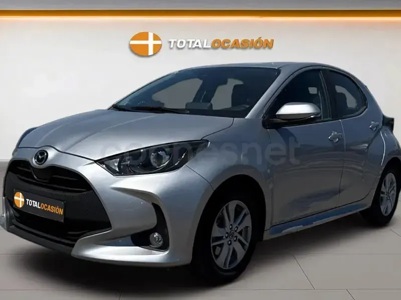 Usado Mazda 2 116 CV (85 kW) 2022 Gris / plata Berlina