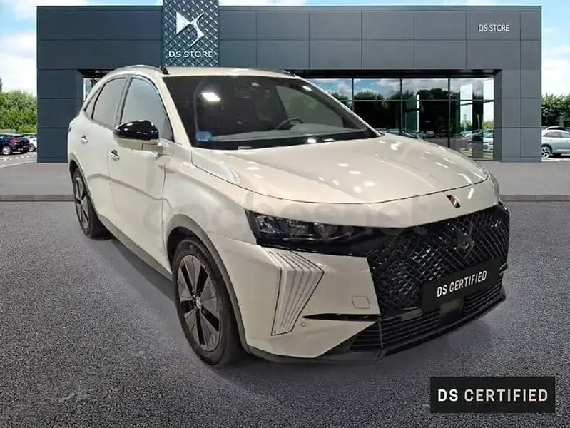 Usado DS Automobiles DS7 Crossback Performance 225 CV (165 kW) 2023 Gris / plata SUV
