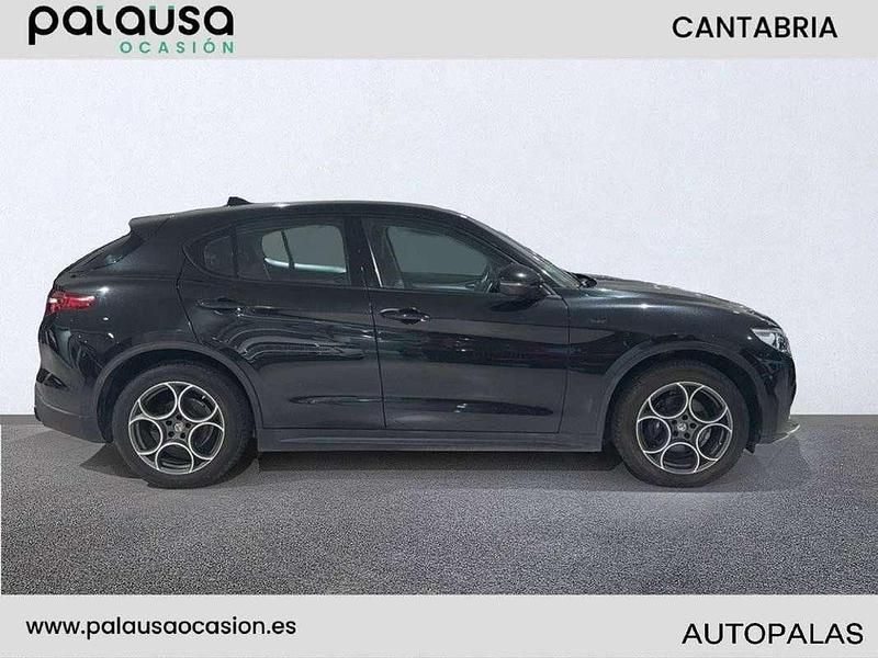 Usado Alfa Romeo Stelvio Sprint 192 CV (141 kW) 2020 Negro SUV