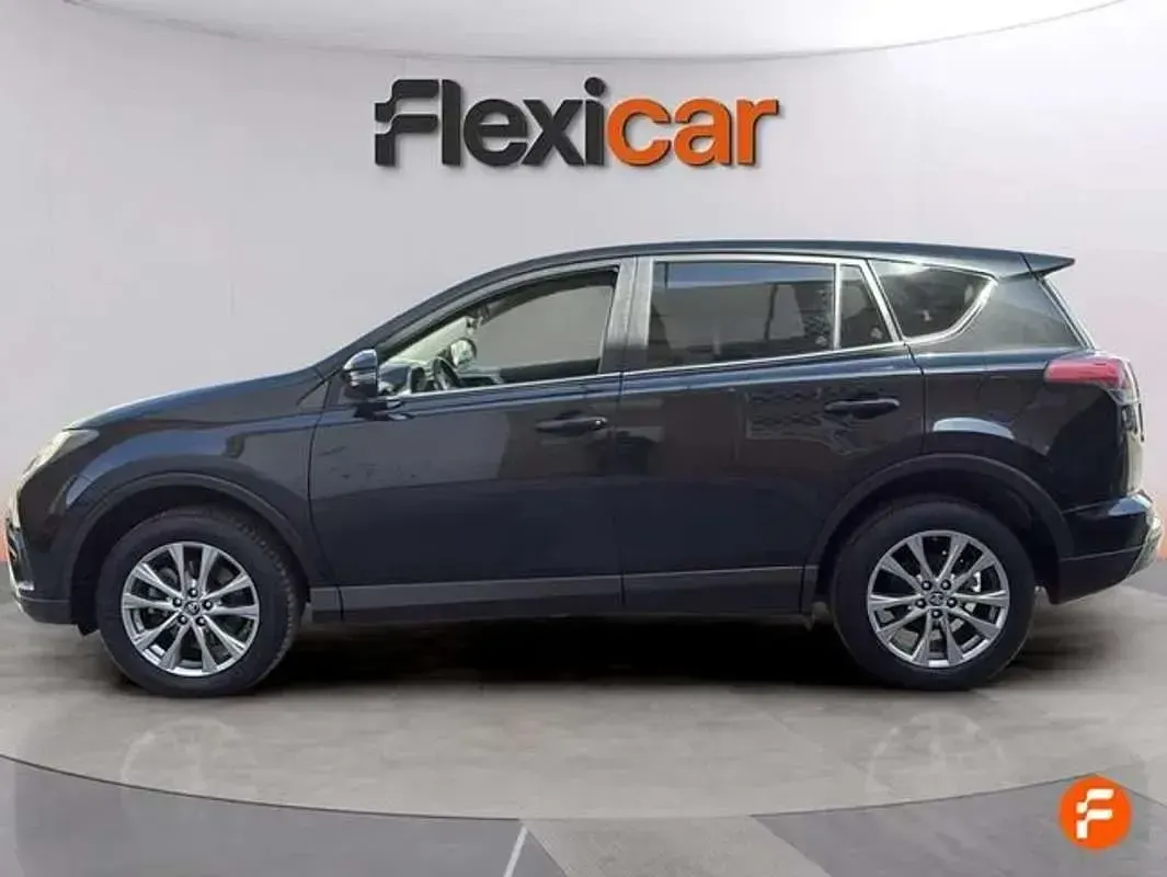 Usado Toyota RAV4 Advance 143 CV (105 kW) 2017 Negro SUV