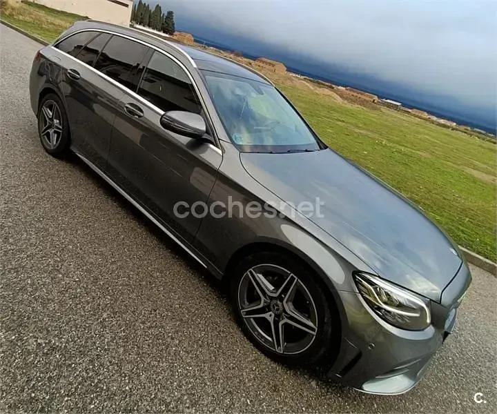 Usado Mercedes C220 170 CV (125 kW) 2019 Gris / plata Familiar