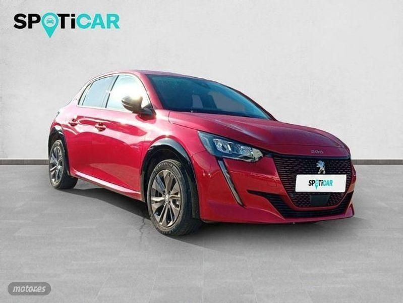 Usado Peugeot 208 Allure 100 kW (136 CV) 2023 Rojo Utilitario