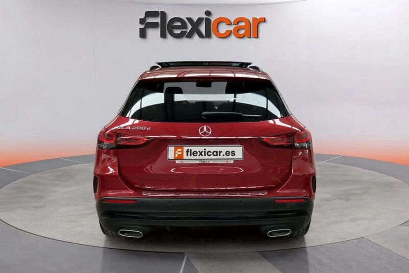 Usado Mercedes GLA200 151 CV (111 kW) 2020 Rojo SUV