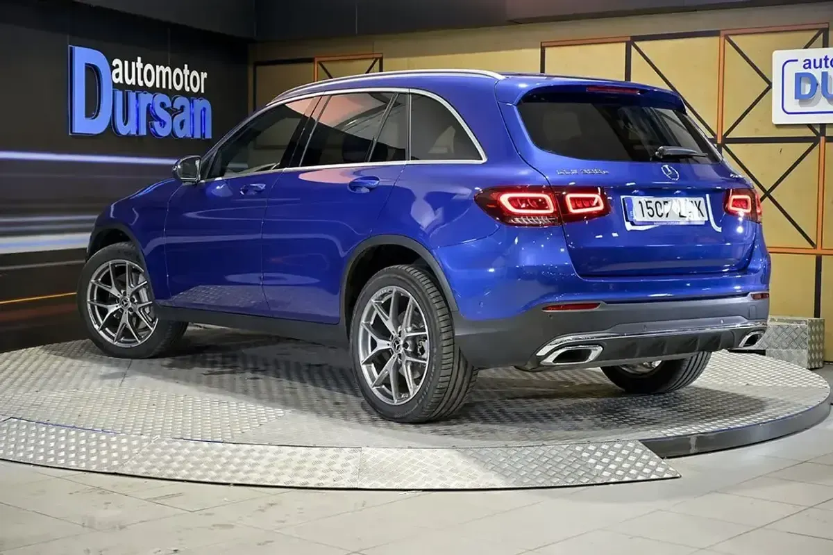 Käytetty Mercedes GLC300e 320 HP (235 kW) 2022 Sininen Katumaasturi