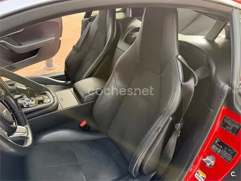 Usado Jaguar F-Type R-Dynamic 300 CV (220 kW) 2018 Rojo Coupe