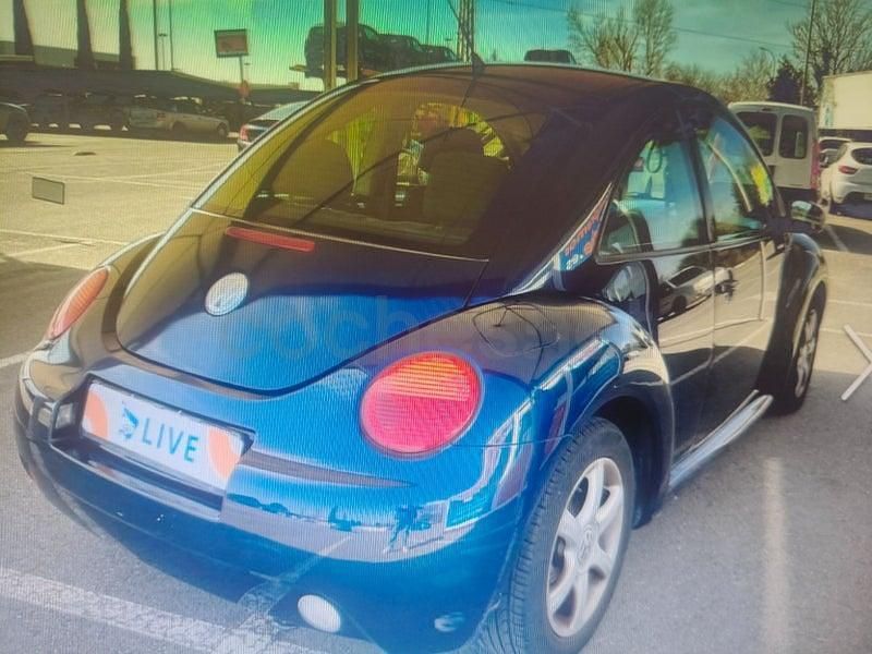 Usado VW New Beetle 100 CV (73 kW) 2004 Azul Utilitario