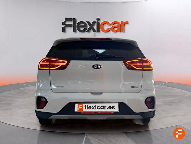Usado Kia Niro 141 CV (103 kW) 2021 Blanco SUV