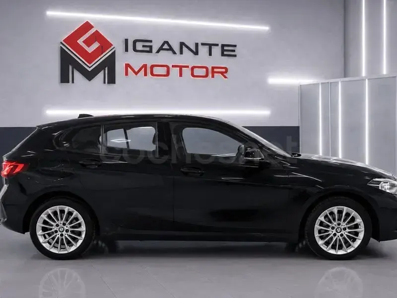 Usado BMW 116 116 CV (85 kW) 2021 Negro Utilitario
