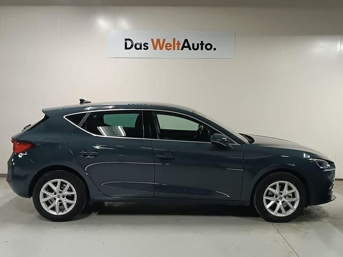 Usado Seat Leon Style 116 CV (85 kW) 2025 Azul Berlina