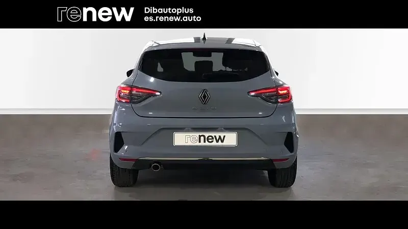 Usado Renault Clio V Techno 100 CV (73 kW) 2025 Gris Berlina
