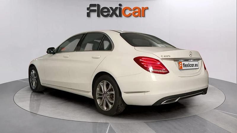 Usado Mercedes C220 171 CV (125 kW) 2015 Blanco Berlina