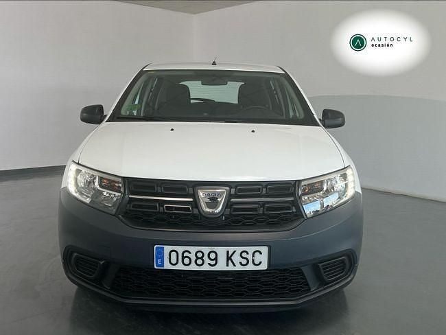 Usado Dacia Sandero Acces 73 CV (53 kW) 2018 Blanco Berlina