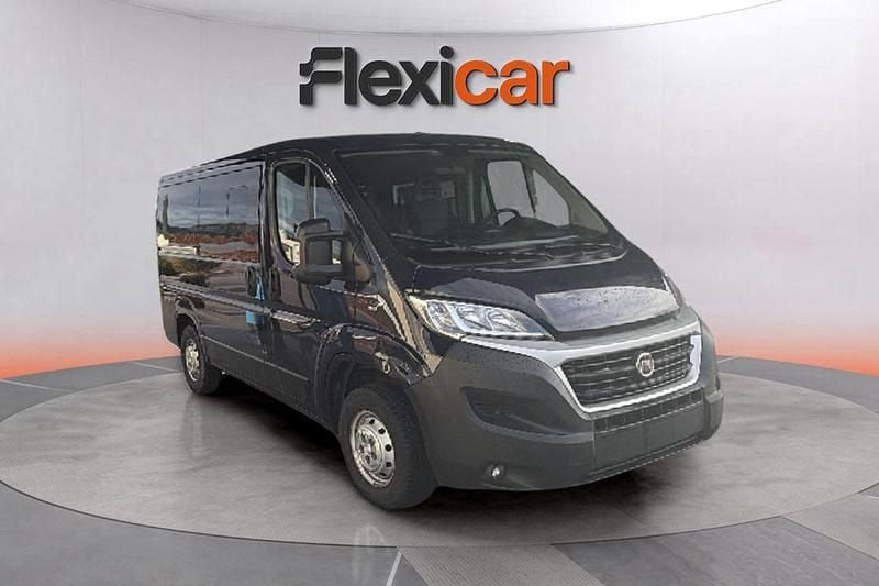 Azul Usado 2018 Fiat Ducato Van | 19.490 € (Buen precio) - Imagen 1/4