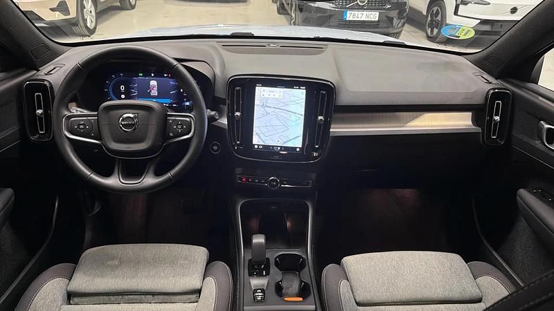 Usado Volvo XC40 Core 163 CV (119 kW) 2025 SUV