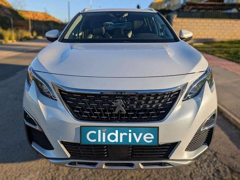 Usado Peugeot 5008 Allure 120 CV (88 kW) 2018 Blanco SUV