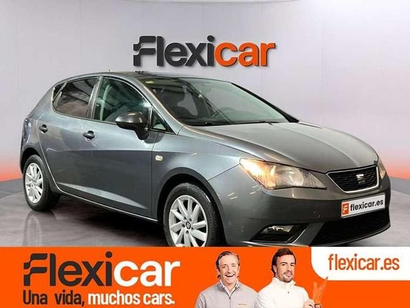 Usado Seat Ibiza Reference 90 CV (66 kW) 2016 Gris Utilitario