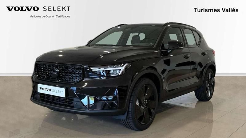 Usado Volvo XC40 197 CV (144 kW) 2024 Negro SUV