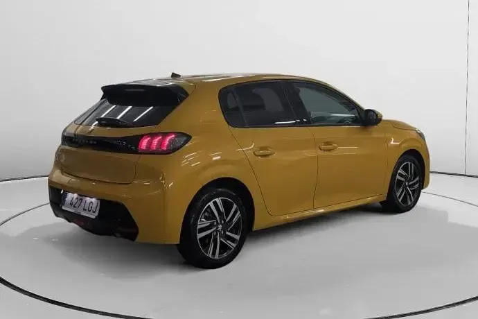 Usado Peugeot 208 Allure 100 CV (73 kW) 2020 Utilitario