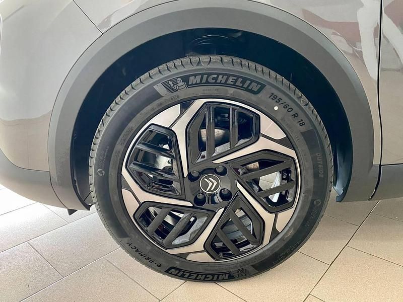 Usado Citroën C4 136 CV (100 kW) 2024 Gris Berlina