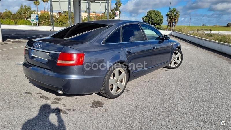 Usado Audi A6 140 CV (102 kW) 2005 Azul Berlina