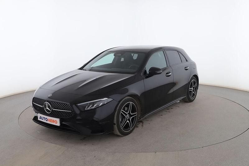 Negro Usado 2024 Mercedes A180 AMG line Utilitario | 30.399 € (Precio justo) - Imagen 1/3