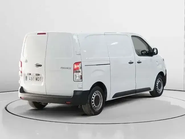 Używany Toyota Proace City City 102 KM (75 kW) 2023 Biały Minivan