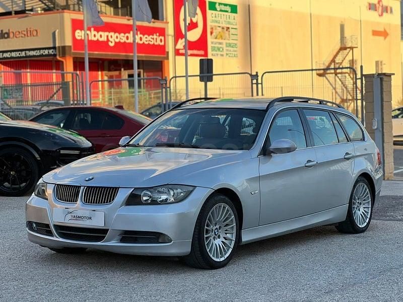Usado BMW 330 Sport Line 258 CV (189 kW) 2006 Gris / plata Familiar