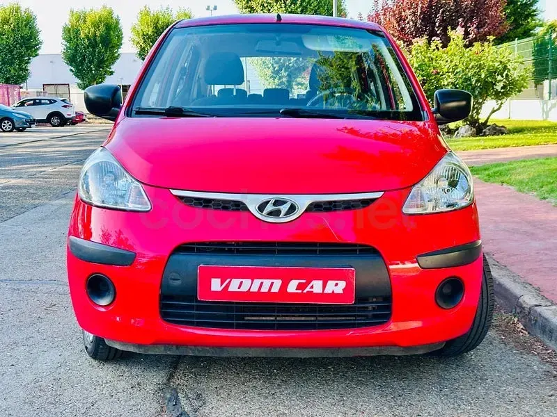 Usado Hyundai i10 Comfort 66 CV (48 kW) 2009 Rojo Utilitario