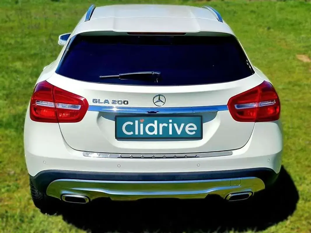 Usado Mercedes GLA200 Style 156 CV (114 kW) 2016 Blanco SUV