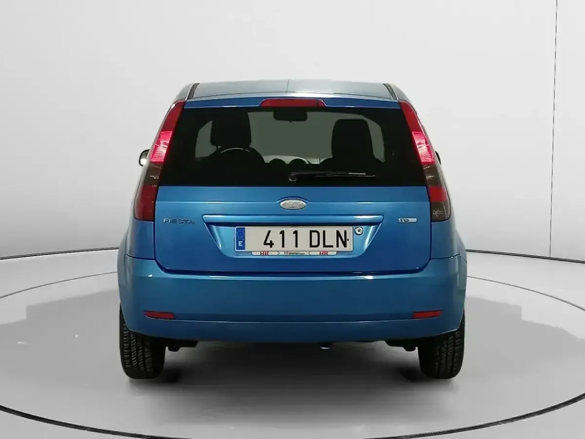 Usado Ford Fiesta Trend 68 CV (50 kW) 2005 Azul Utilitario