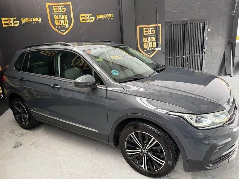Usado VW Tiguan Life 150 CV (110 kW) 2021 Gris / plata SUV