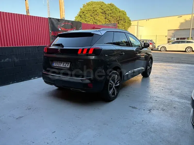 Usado Peugeot 3008 GT-line 131 CV (96 kW) 2019 Beige SUV