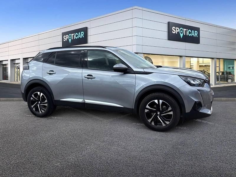 Usado Peugeot 2008 Allure 110 CV (80 kW) 2021 Gris SUV