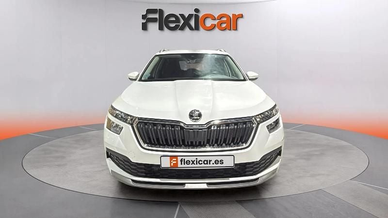 Usado Skoda Kamiq Ambition 95 CV (69 kW) 2022 Blanco SUV