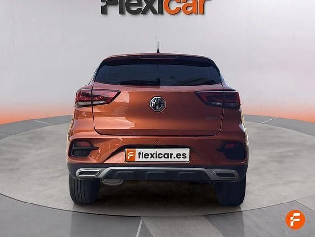 Usado MG ZS Luxury 111 CV (81 kW) 2022 Naranja Berlina