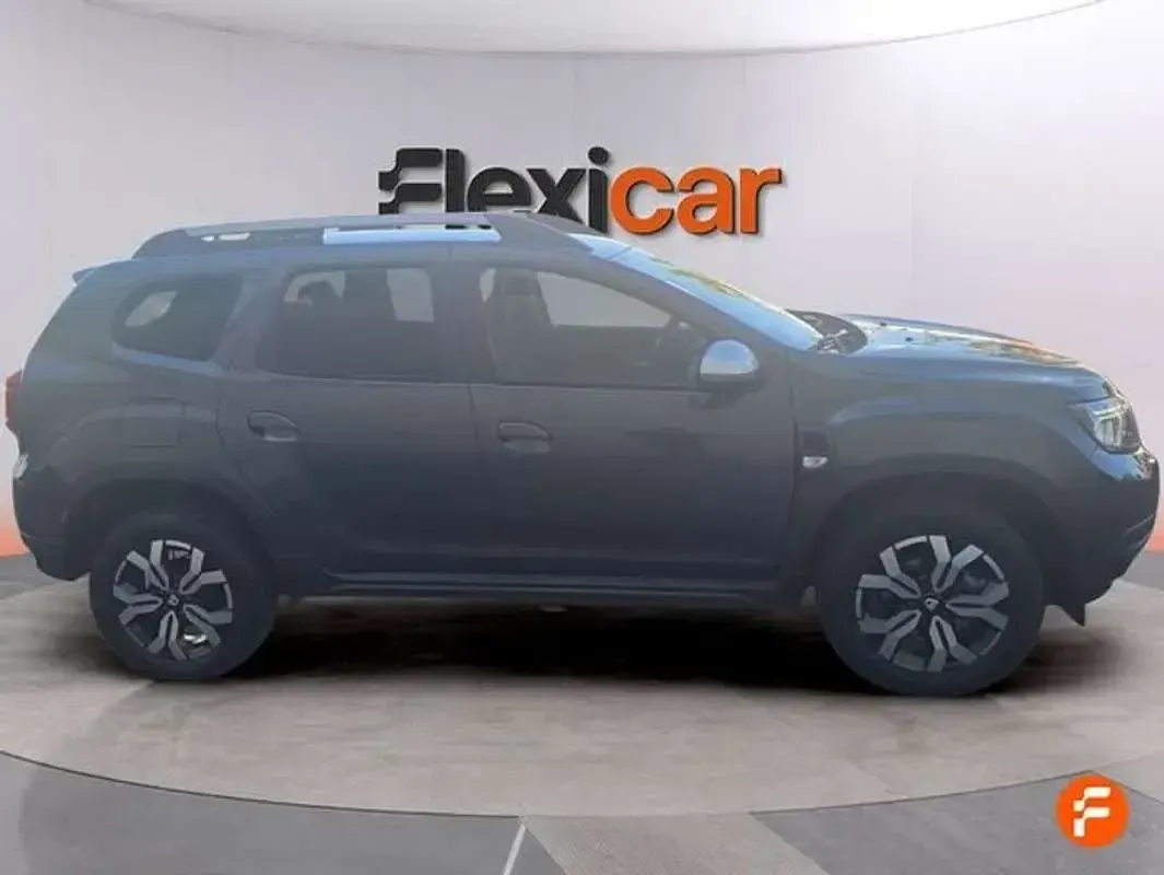 Usado Dacia Duster Comfort 131 CV (96 kW) 2022 Gris SUV