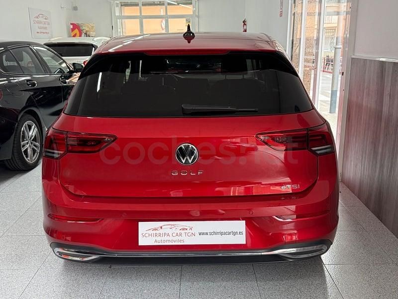 Usado VW Golf VIII Life 130 CV (95 kW) 2023 Rojo Berlina