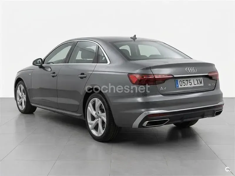 Usado Audi A4 S-Line 163 CV (119 kW) 2022 Gris / plata Berlina