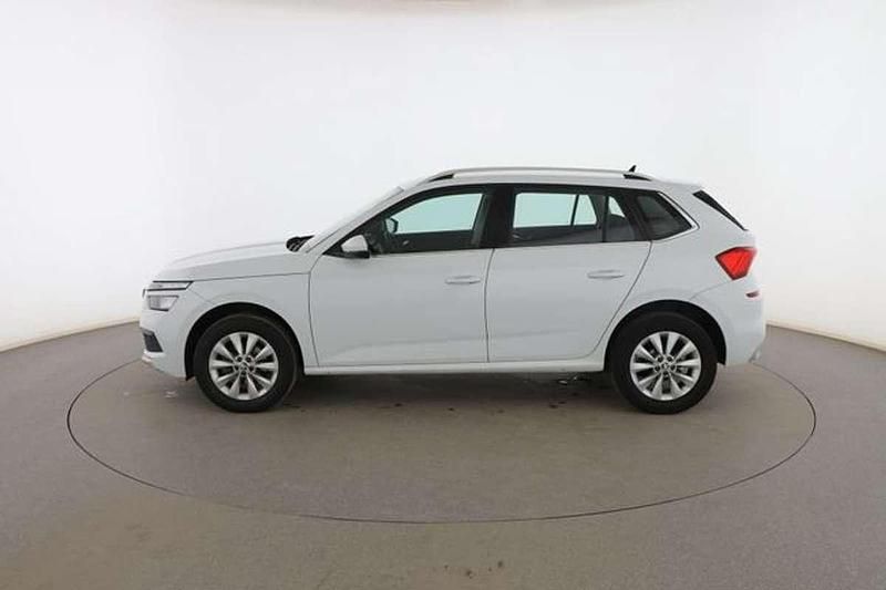 Usado Skoda Kamiq Ambition 95 CV (69 kW) 2021 Blanco SUV