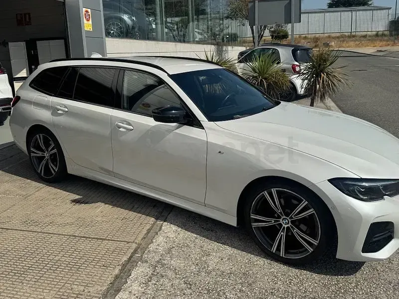 Usado BMW 318 Comfort Edition 150 CV (110 kW) 2021 Blanco Familiar