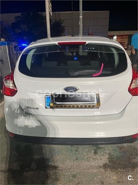 Blanco Usado 2012 Ford Focus Sport Berlina | 5300 € (Precio justo) - Imagen 1/4