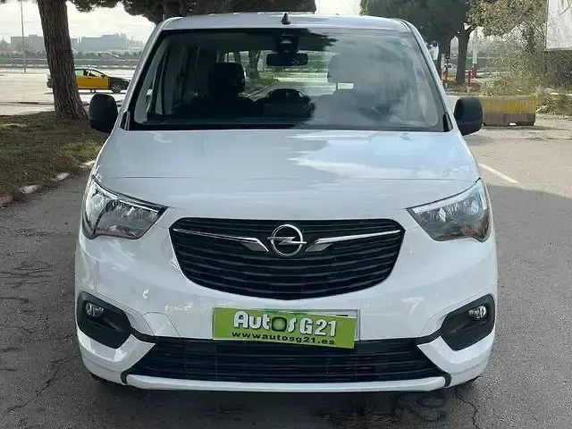 Usado Opel Combo Edition+ 110 CV (80 kW) 2021 Blanco Monovolumen