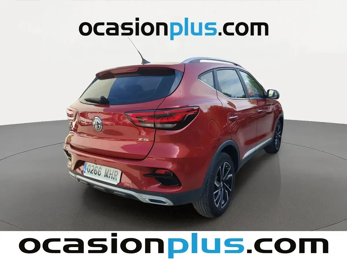 Usado MG ZS Luxury 106 CV (77 kW) 2023 Rojo SUV