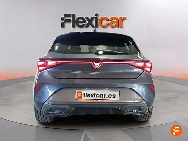 Usado Cupra Leon 150 CV (110 kW) 2025 Gris