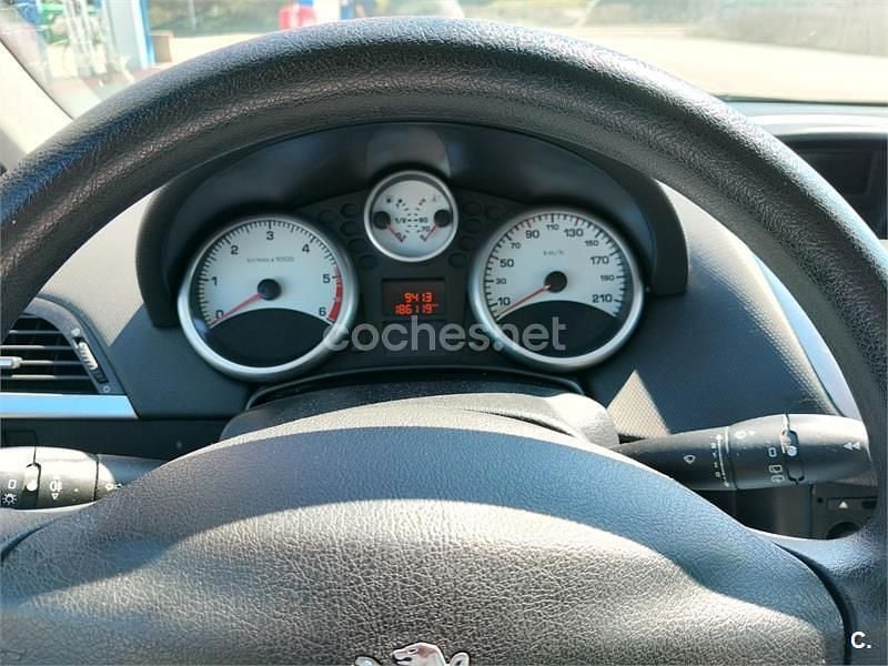 Usado Peugeot 207 90 CV (66 kW) 2007 Gris / plata Berlina