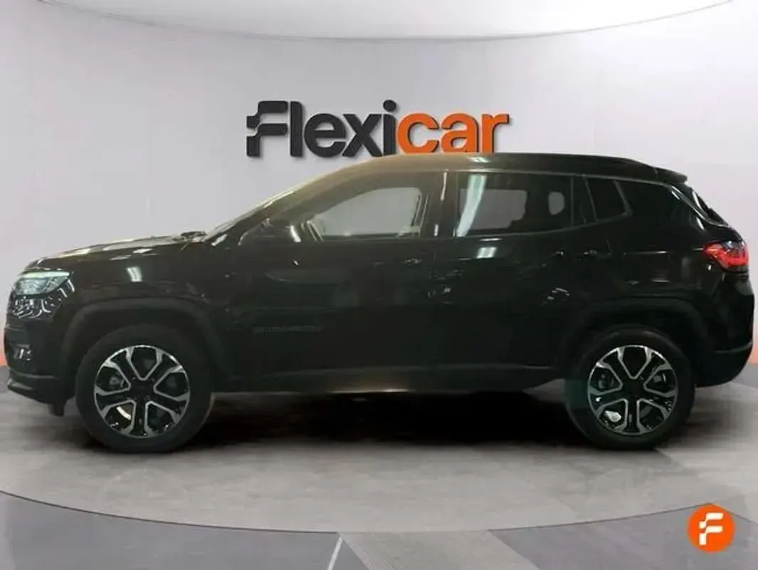Usado Jeep Compass Limited 190 CV (139 kW) 2023 Negro SUV