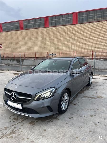 Gris / plata Usado 2016 Mercedes A180 Style Berlina | 13.850 € (Precio justo) - Imagen 1/4