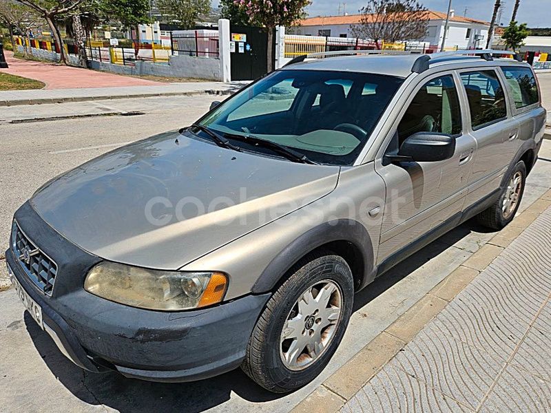 Beige Usado 2005 Volvo XC70 Summum SUV | 4900 € - Imagen 1/4
