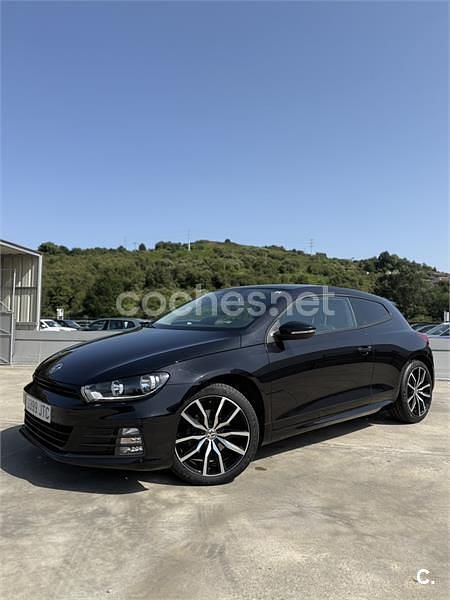 Negro Usado 2016 VW Scirocco R-line Coupe | 15.500 € (Precio justo) - Imagen 1/4